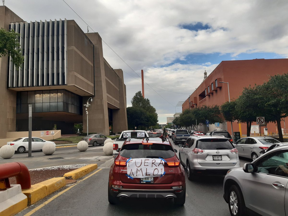 Armando78791508's tweet photo. Empezando la Caravana Anti AMLO EN MONTERREY 
#AMLOveteYA
#FRENAAA https://t.co/bxIxle7ret