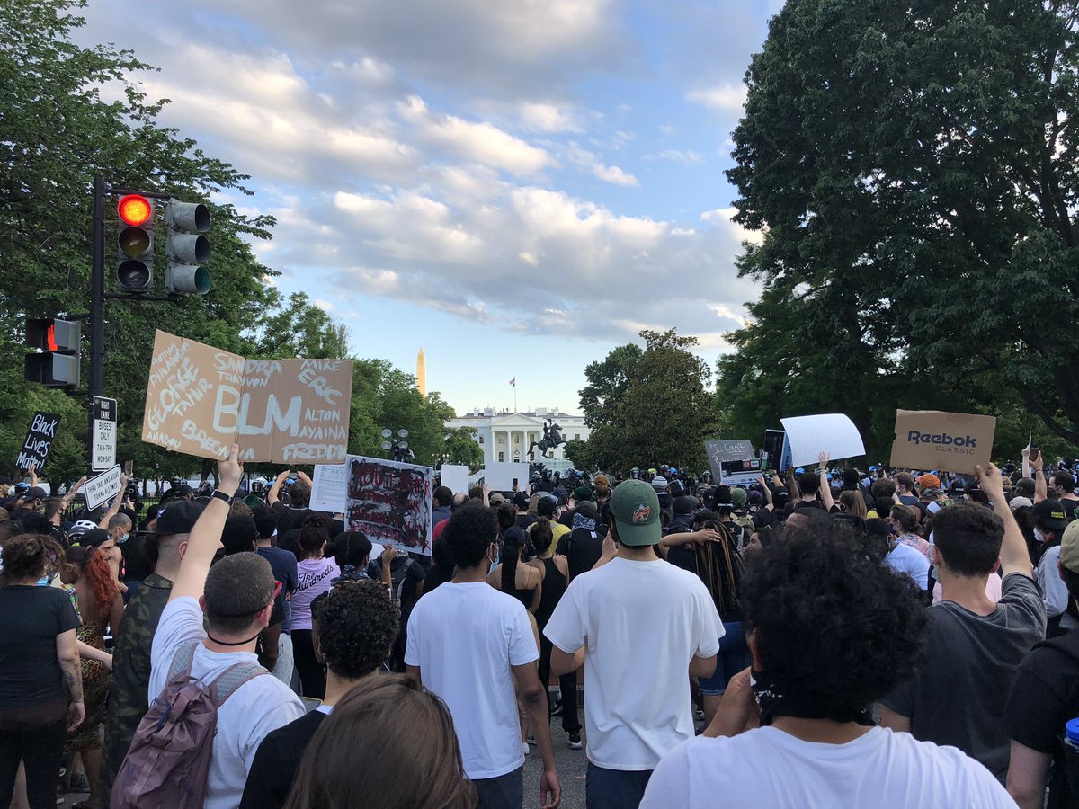 I’m outside the White House with  @kadiagoba, covering tonight’s protests in Washington, DC for  @BuzzFeedNews:  #DCprotest  #GeorgeFloydProtests