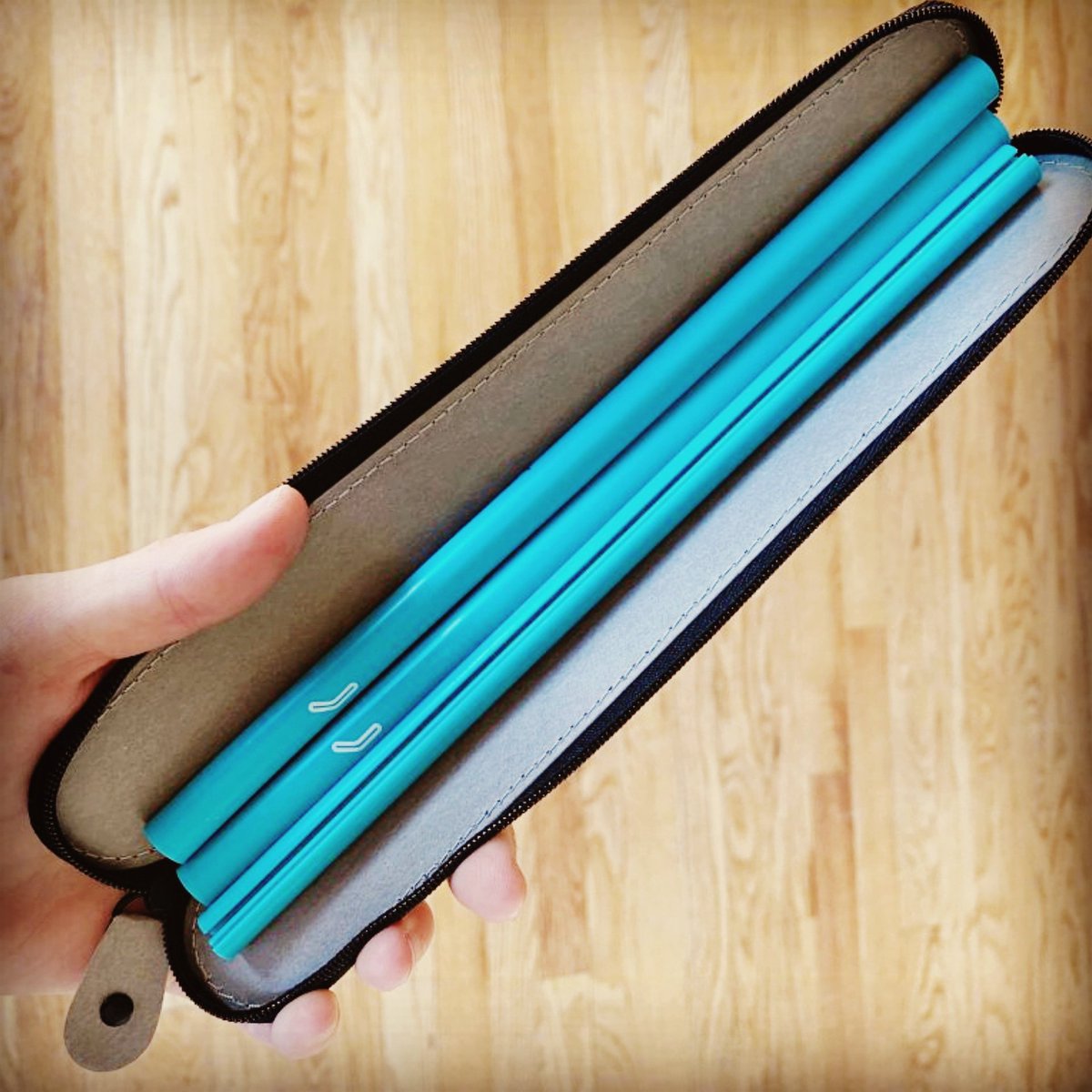 _STRREL_'s tweet photo. Thank you @wanderwithcait for writing an amazing blog post reviewing our straws! We are glad you have been enjoying them. 😀

https://t.co/JdjsGur0GN

#strrel #reusable #straw #strawsthatsnap #plasticefree #backpacking #productshot #zerowaste https://t.co/vHS8qo9VBG