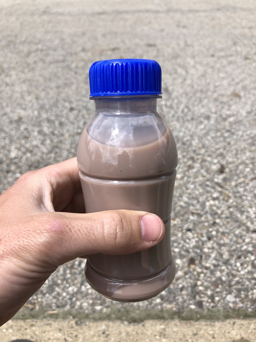 ChapesFamily's tweet photo. The 13th 26.2 is in the books. Co-RUN-a Marathon 2.0. Shoutout to @J_Cunningham82 for being one heck of a running partner!
#CoRUNaMarathon
#TeamChocolateMilk #MilkMeansMore #ChooseMilk #ConquerWithMilk #BuiltWithChocolateMilk https://t.co/sqWkxEAFsW
