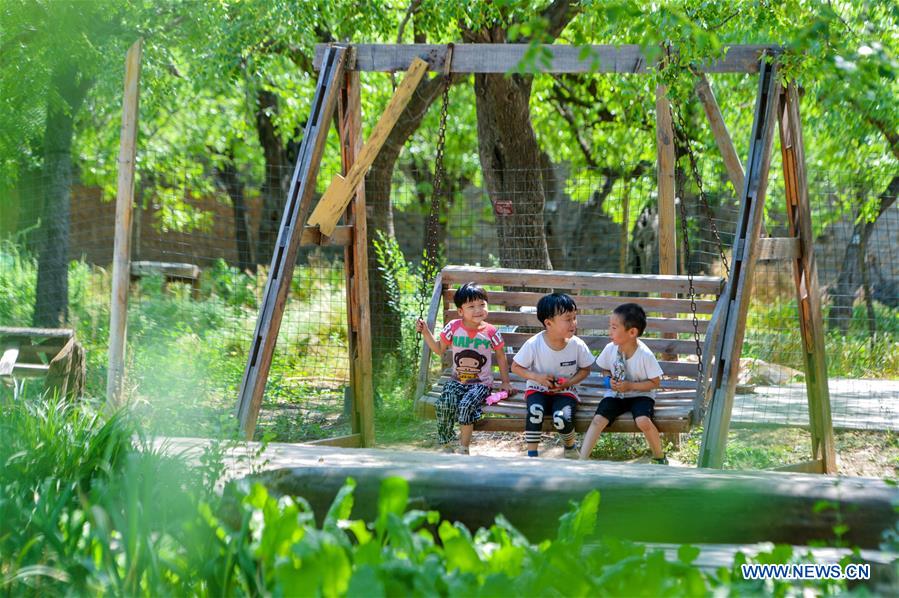 5月30日0—24時，31個省（自治區、直轄市）和新疆生產建設兵團報告新增確診病例2例，均為境外輸入病例（均在山東）；無新增死亡病例；無新增疑似病例。截至5月30日24時，現有確診病例63例（其中重症病例3例），累計治愈出院病例78304例，累計死亡病例4634例，累計報告確診病例83001例，現有疑似病例4例