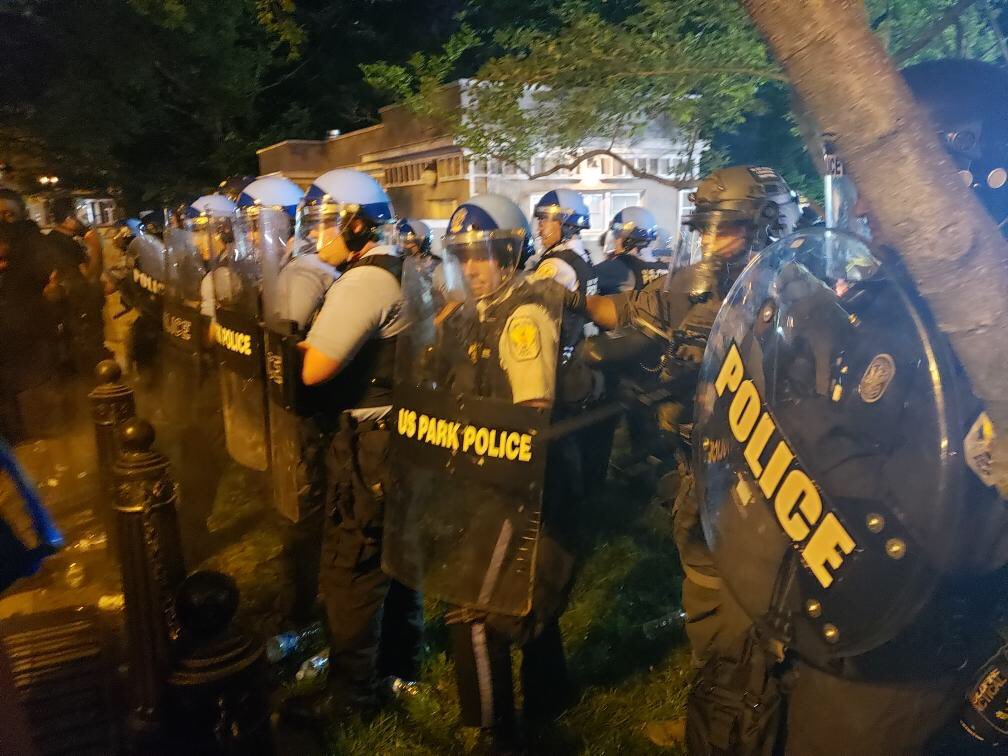 Getting real tense here in front of the White House. People charged the barricade and grabbed it / tore it down. Cops fired a round of rubber bullets and deployed tear gas at protesters attempting to get past the fence.  #dcprotests