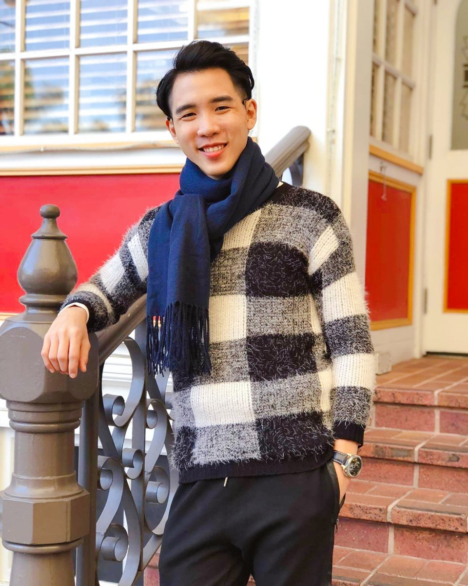 tckharmonica214's tweet photo. #陈军凯 #KifValentine #enjoy #happy #weekend #sunday #ootd #throwback #Ksholiday #Australia #goldcoast #photo https://t.co/nuc93RbkFi