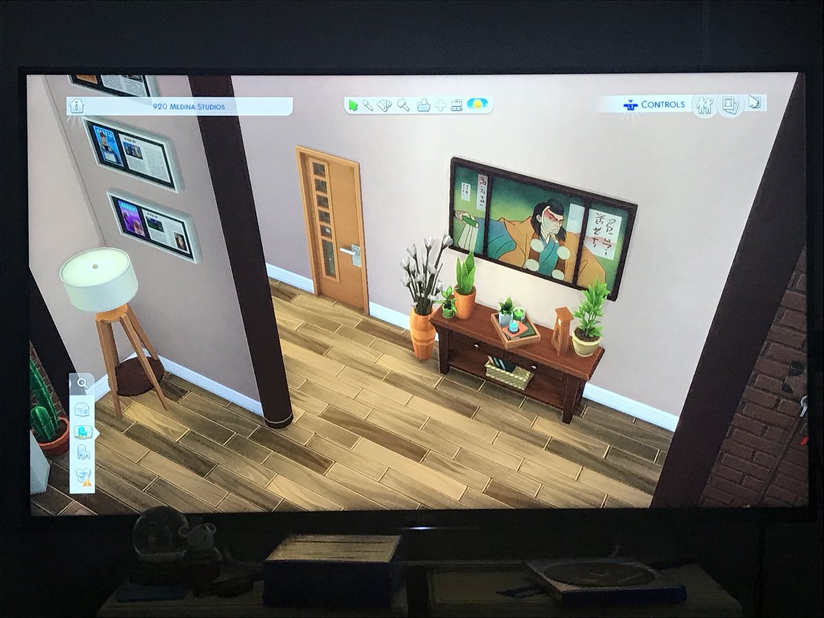 RenDeVoid's tweet photo. person: what you been up too?

me: playing the sims, are you even surprised at this point? there’s feck all else to do https://t.co/lmGJiVaL4W