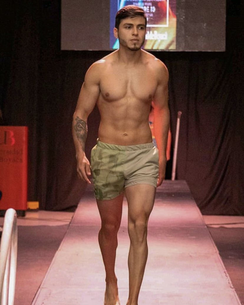 lindosdboyaca's tweet photo. Empecemos con nuestro Mister Boyacá 2018 !!                                      Que tienen que decir mis amigos !!! Alguien que tenga foticos o algo por decir de este #guapo BOYACENSE !!   Su nombre es Fabian Hernandez https://t.co/hZqyNnOyUI