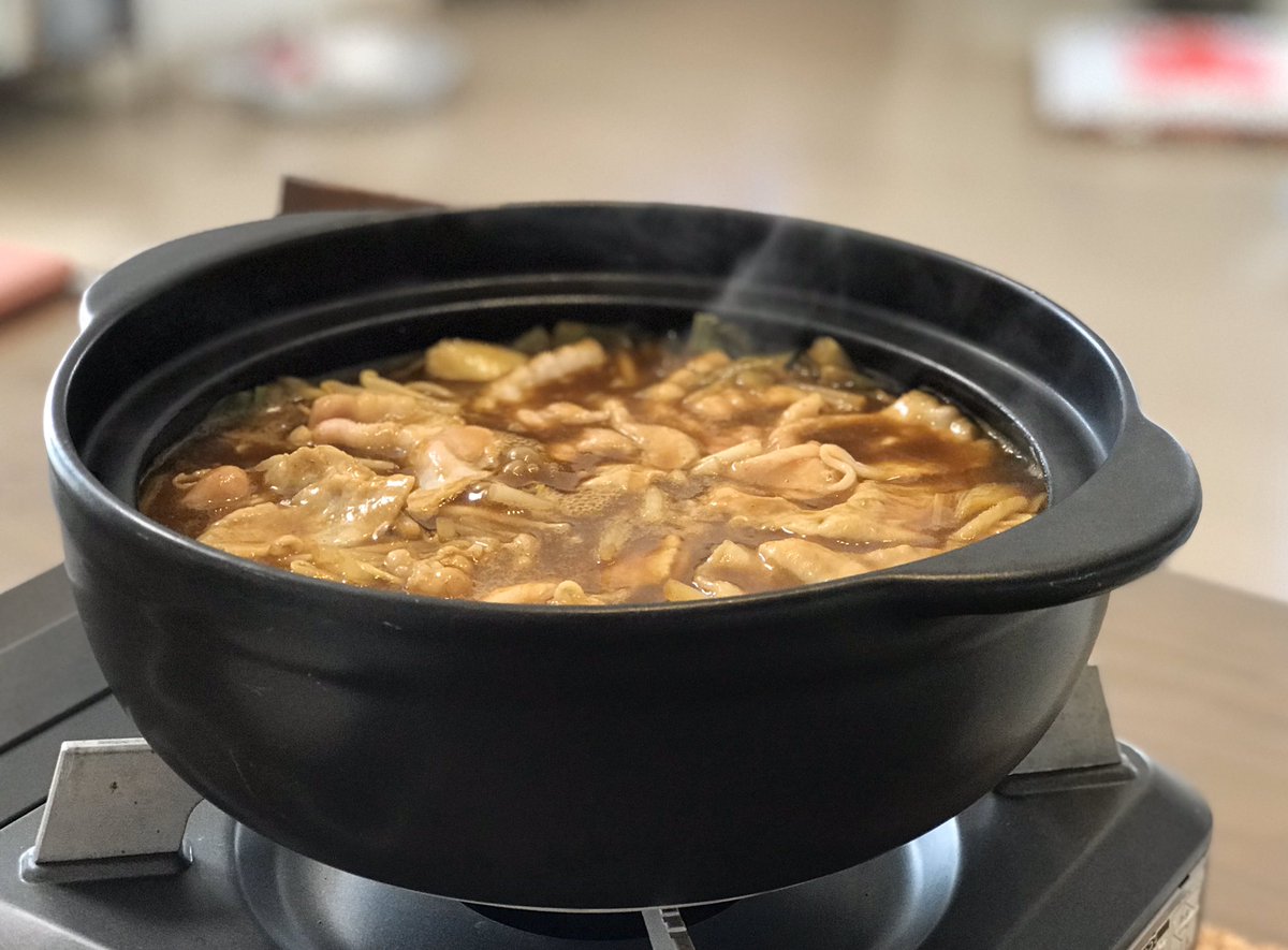 masamin99089019's tweet image. 再び自粛生活🍲
カレーちゃんこ、旨し🍛
#自粛ちゃんこ #カレーちゃんこ #〆はうどんに決まってらぁ #カブキさんのカレーちゃんこ食べたい