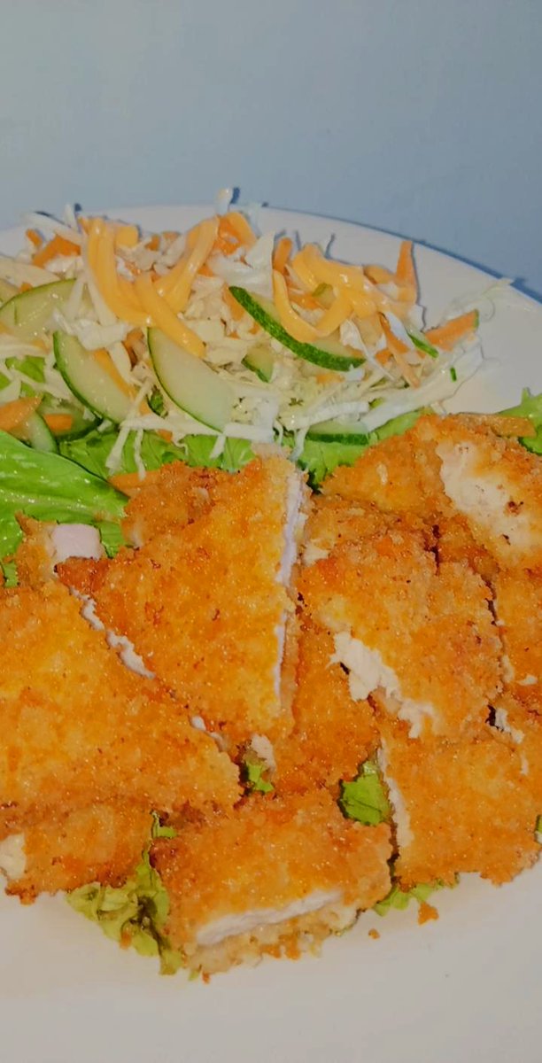 Adzd_'s tweet photo. Kemaren pada rame² gk mau ganti skrg kok gini hadeh. Baru sadar kan kalian?  Wkwk dah mending sarapan dulu gih😝 Ayam katsu by me. #RakyatDukungNewPresident #masakitugampang #SundayMorning https://t.co/KSu1nCTjbN