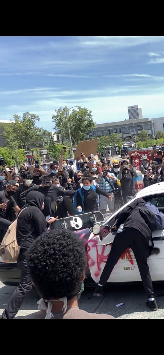 LOOK AT THIS BRAND NEW SKATEBOARD NO MARKS AT ALL BEING USED TO DESTROY THE CAR. THEY WERE A TEAM!