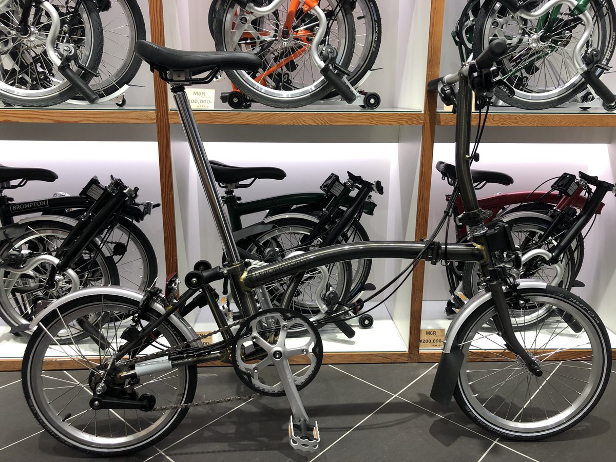 ゲットした。来週から多摩川デビュー
限定タイヤにチェンジする。