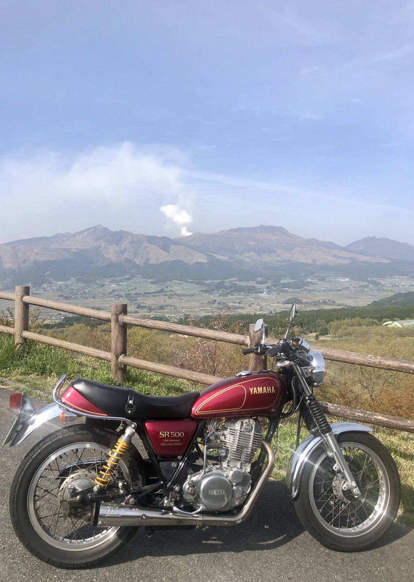 WallySR500WRXS4's tweet photo. 愛車🏍 #yamaha #SR500 #SR400 #東京リミテッド #ディープレッドカクテル2 #brembo 鍛造4ポット #サンスター Φ320 #magura ラジアルマスター&油圧クラッチ #ysgear パワービーム #500クランク #wiseco 鍛造ピストン #keihinfcr Φ37キャブ #supertrapp フルエキ #ohlins 前後サス #akront H型リム https://t.co/GLCXIiezvH