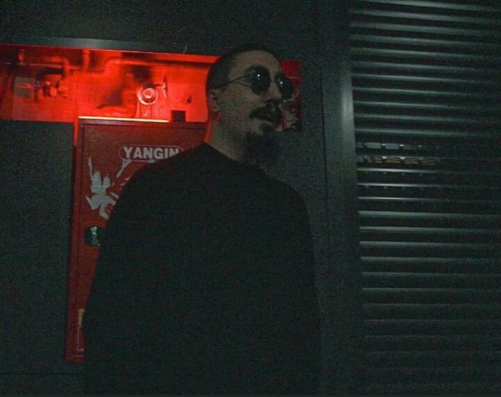 MADDE 26. – "Herkes, düşünce ve kanaatlerini söz, yazı, resim veya başka yollarla tek başına veya toplu olarak açıklama ve yayma hakkına sahiptir."    #FreeRota