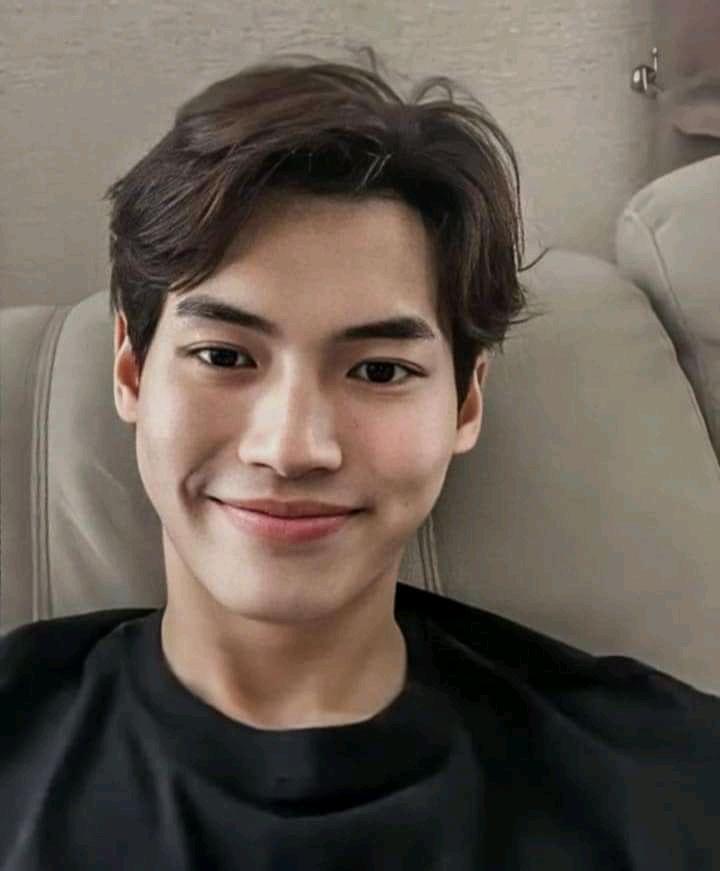 Brightwinph2get's tweet photo. How many hearts for  Win Metawin ❤️#คุณพระช่วยxไบร์ทวิน https://t.co/vFH1UYGVhD