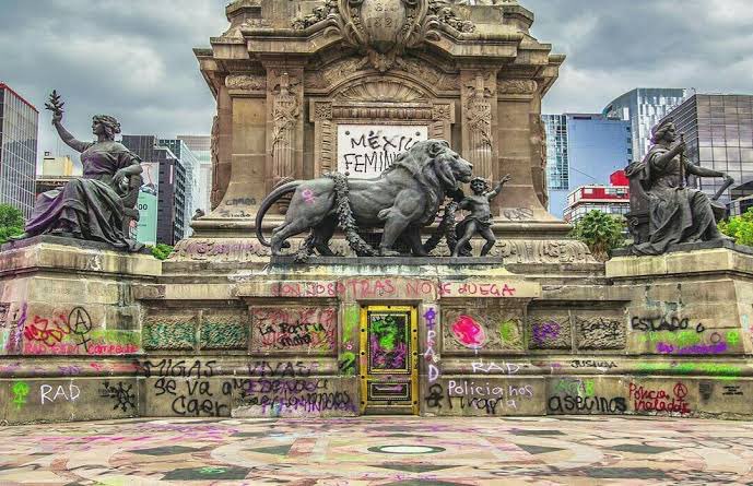 RodriguezParra_'s tweet photo. Si se indignan por #GeorgeFloyd y no por los #feminicidios en México 🇲🇽 , déjenme decirles que son parte del problema. 

#NiUnaMás #StopRacism #GeorgeFloydProtests https://t.co/akSdnnveKW