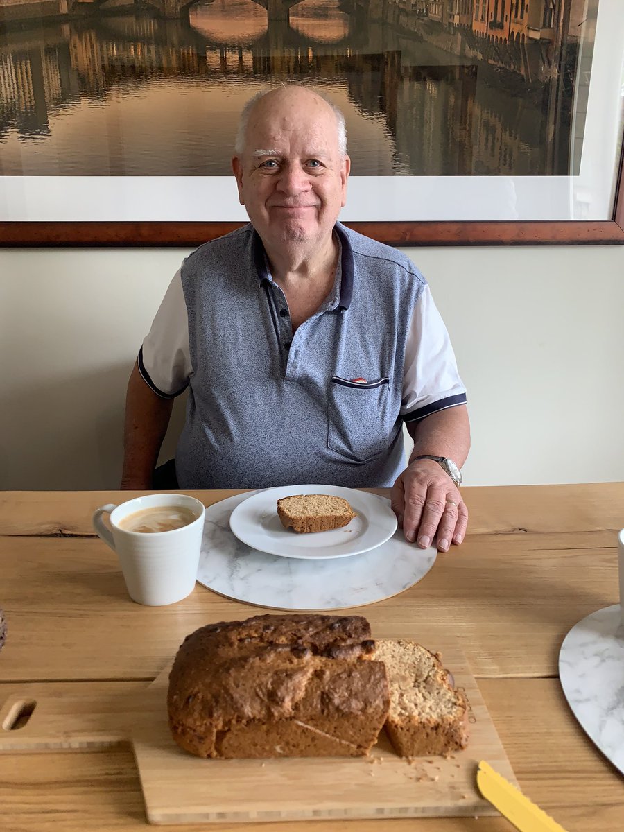 runofthemilne's tweet image. I feel like I won’t have done iso right unless I post a photo of some kind of bread I’ve baked 🤷🏼‍♀️ 

So here is my old boy chuffed at the freshly baked banana bread I made for him this morning 💛

#isodoneright #isobaking