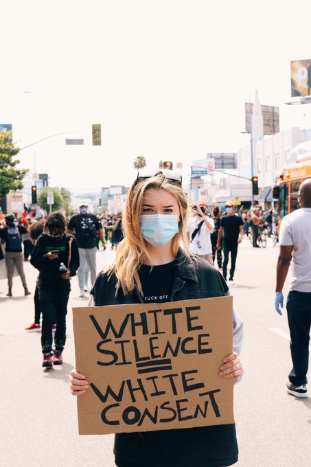 Stand for what is right ✊🏻 #BlackLivesMatter #JusticeForGeorgeFlyod https://t.co/O5OdHZv5ps<a href="/tag/blacklivesmatter"class="tags">#BlackLivesMatter</a><a href="/tag/justiceforgeorgeflyod"class="tags">#JusticeForGeorgeFlyod</a>