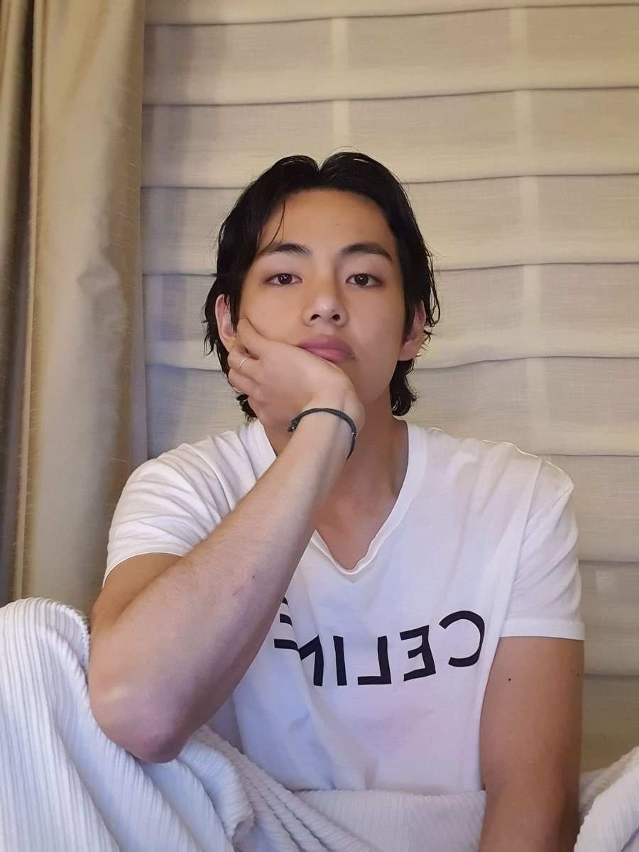 Romantic_Tae's tweet image. “나도 찬성!
지금 니 생각에 나도 찬성이라고”
...
“그러니까 결정 잘 했어”
(슬.의, 송.화)
일상의 작은 선택이나
그 보다 훨씬 의미있고 중요한 걸
결정할 때 너에게 꼭 해주고 싶은 말