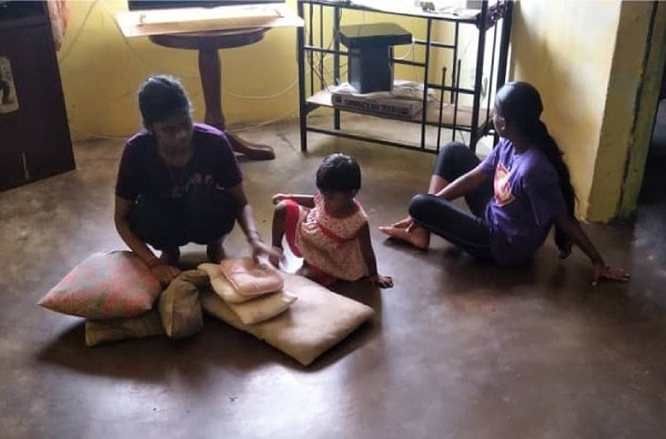 There is nothing better than a heart-warming story to start your Sunday. Read about the plight of the community living at the PPR flats at Lembah Subang and how we helped feed hope to the hungry here. Visit giveback.my to support a cause.