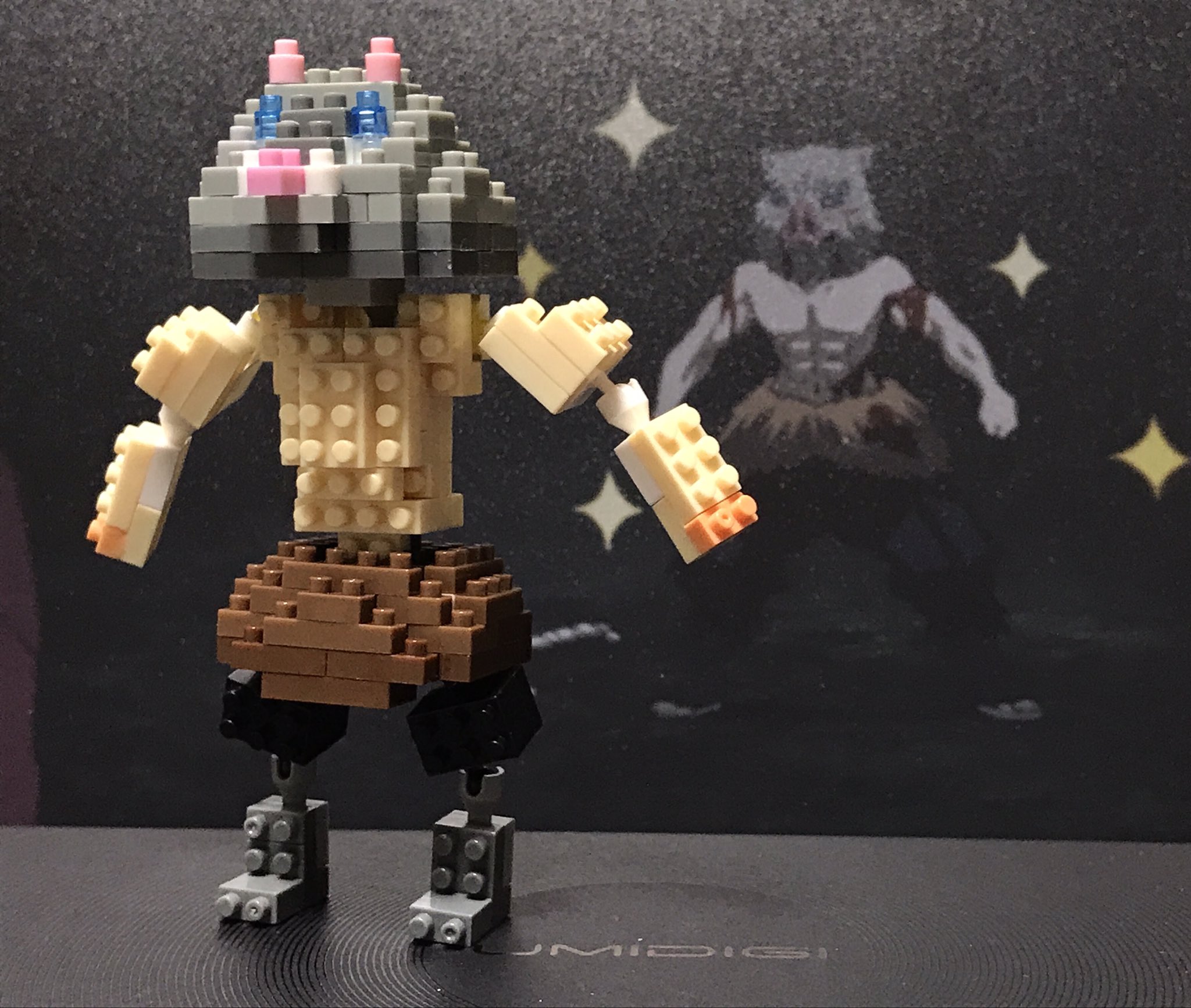 ɠamɇ ⱥℨ アニメ史上に残る美しい戦闘ーンと言われた鬼滅の刃の神回 19話 ヒノカミ で唯一ほっとした瞬間 伊之助のキラキラシーンを ナノブロック で再現したよー ほわほわじゃなくてキラキラだっ