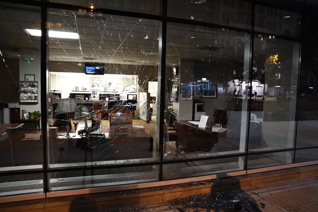 I’ve been hearing glass shattering all night coming from north of the White House. Making my way out of here and I’m seeing why. A lot of broken windows between Lafayette and Farragut squares and the sidewalks are littered with chunks of stone.