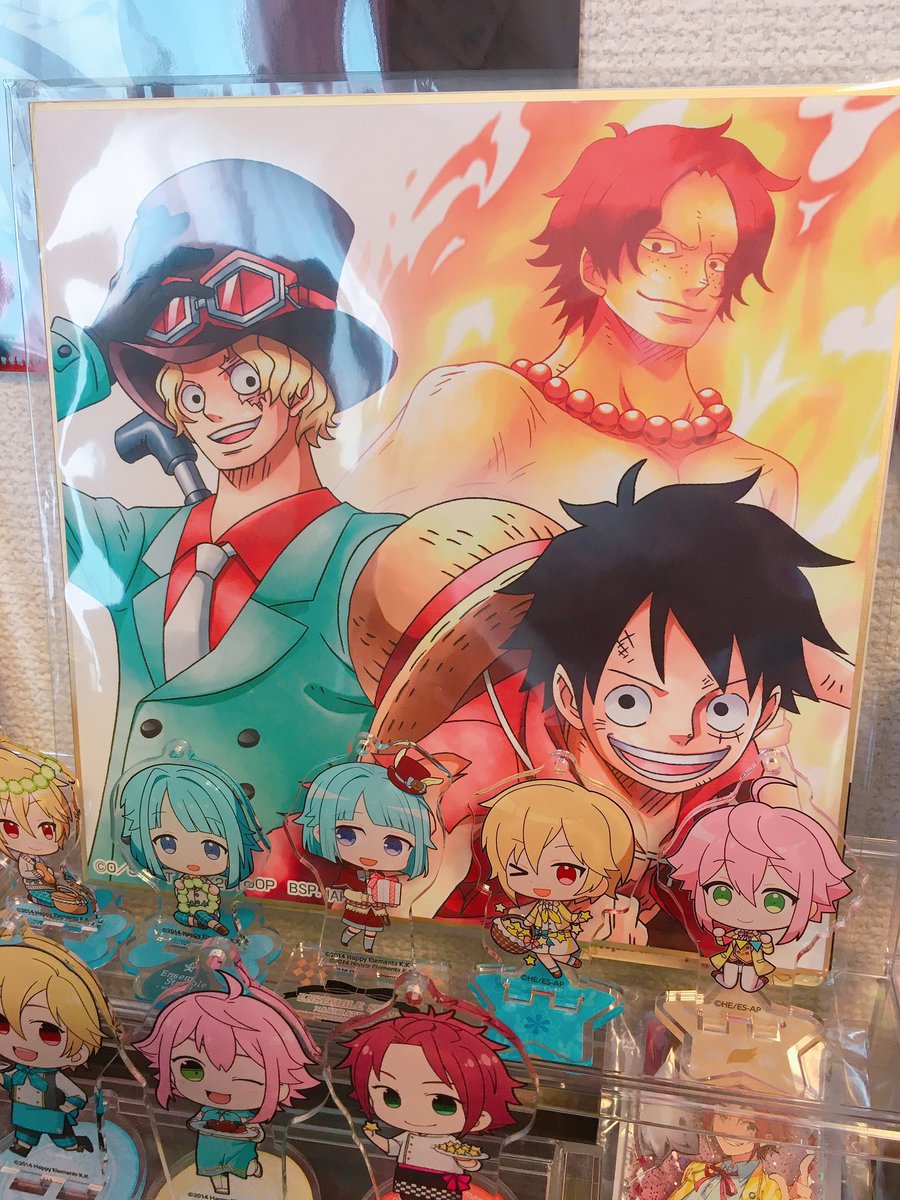 すずきすずの 色紙飾る場所を作るまであんスタのアクスタコーナーに三兄弟飾ります ワンピース 一番くじ 一番くじワンピースグレートバンケット