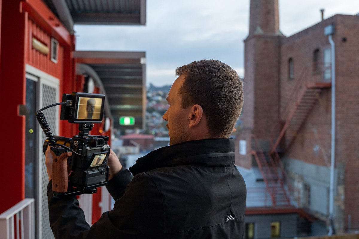 nicholasbetts8's tweet photo. Behind the scenes action. #BehindTheScenes #Videos #photography #videopraphy https://t.co/cFXNLCYDve