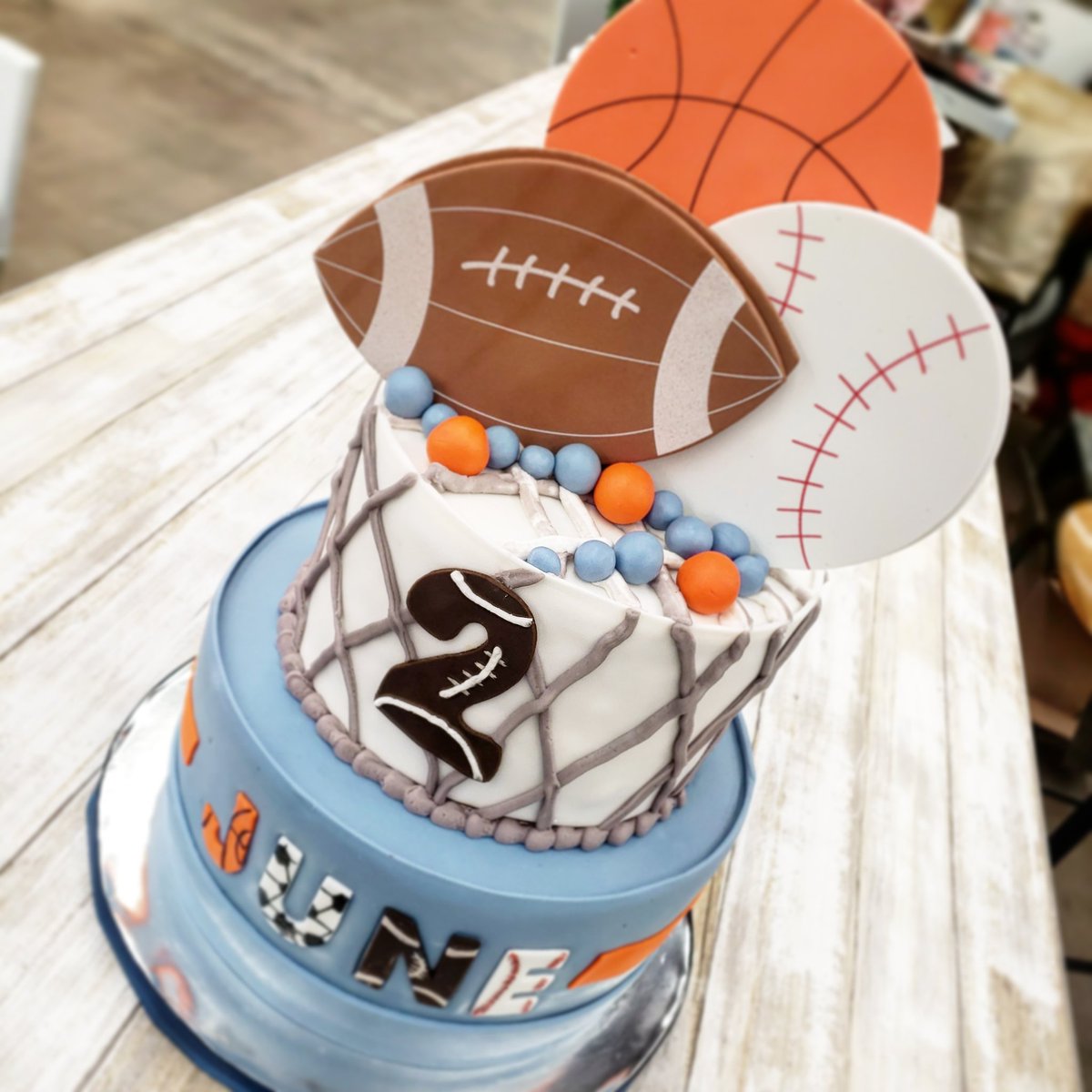 Sweets4Success's tweet photo. Happy 2nd Birthday, Sweet Boy!
πβΎοΈπβ½οΈ @bjodub
.
#kaybeecakes #growdesotomarketplace #birthdaycake #cakesofinstagram #customcakes https://t.co/QBh9jpTPPS