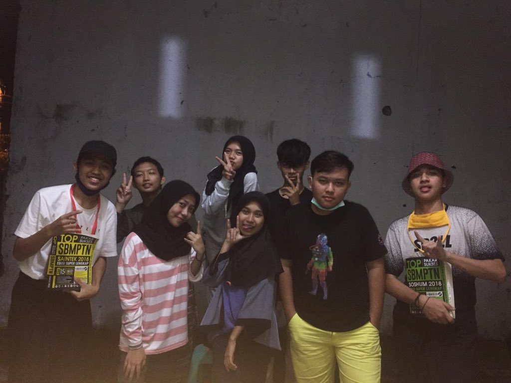 daisyeflow tweet media