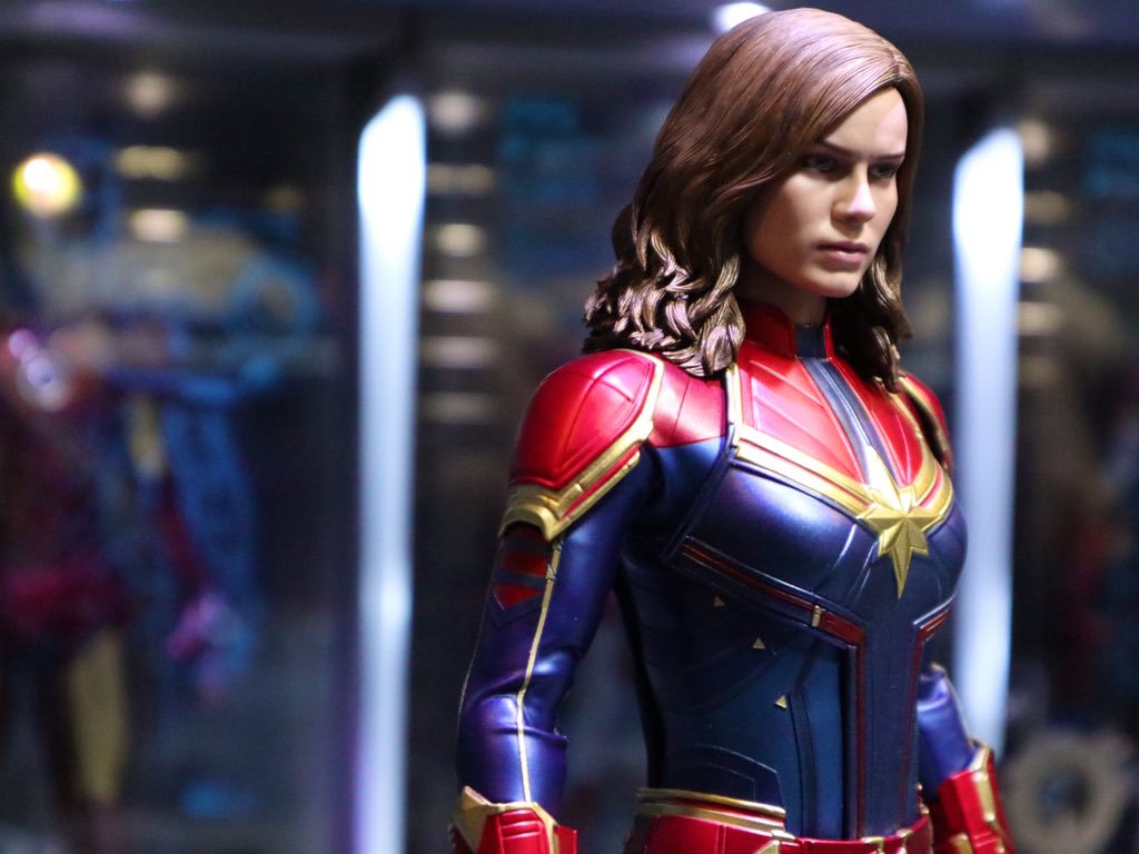 牙隹 على تويتر ホットトイズ キャプテン マーベル シンプルに素立ちで Hottoys Captain Marvel