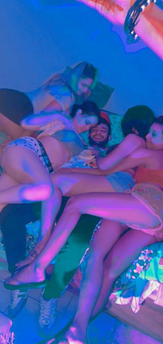 que nos harias si fueras tu?..los leo bbes ...more exclusive content just here >>> https://t.co/BYV5bNilIv<a href="/tag/freakyhalloween"class="tags"><span>#freakyhalloween</span></a>