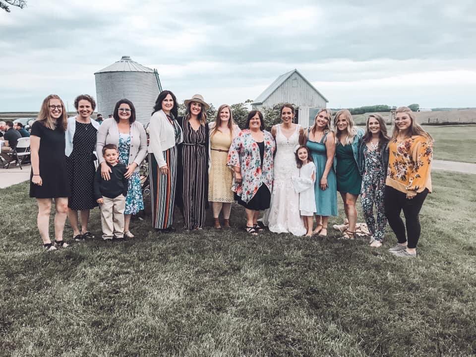 MrsKock1's tweet photo. What an honor to witness such a beautiful ceremony for such a wonderful teacher! Congratulations, (Miss Wiggins) Mrs. Kemnitz!
#TEAMAHSTW https://t.co/iOtzEUuBHW