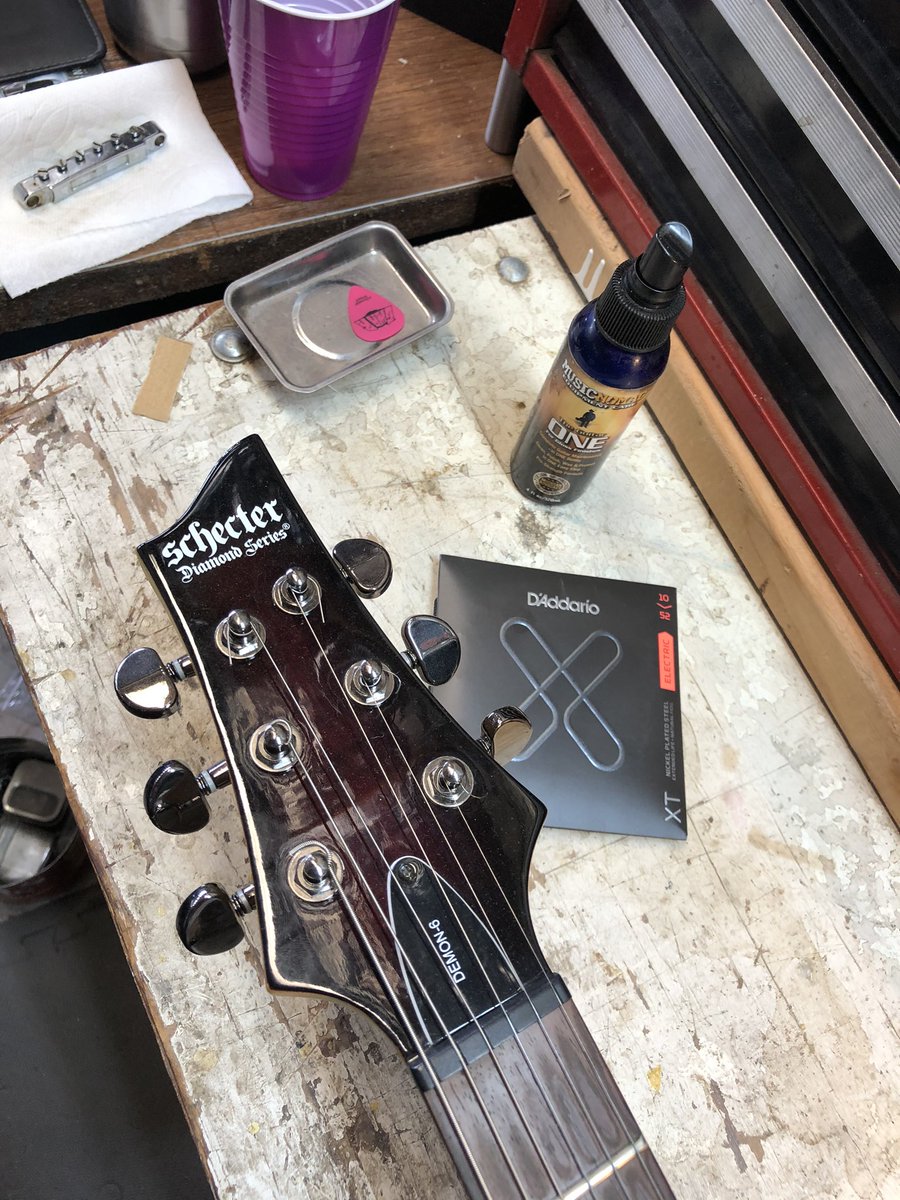 AZGuitartech's tweet photo. Schecter demon 6 setup
Avguitartech@yahoo.com 661-434-7146 #avguitartech #repair #guitartech #guitars #guitarrepair #luthier #setup #stewmac #peterson #musicnomad #schecter #demon6 #daddariostrings #daddario https://t.co/qA6fFyYGyD