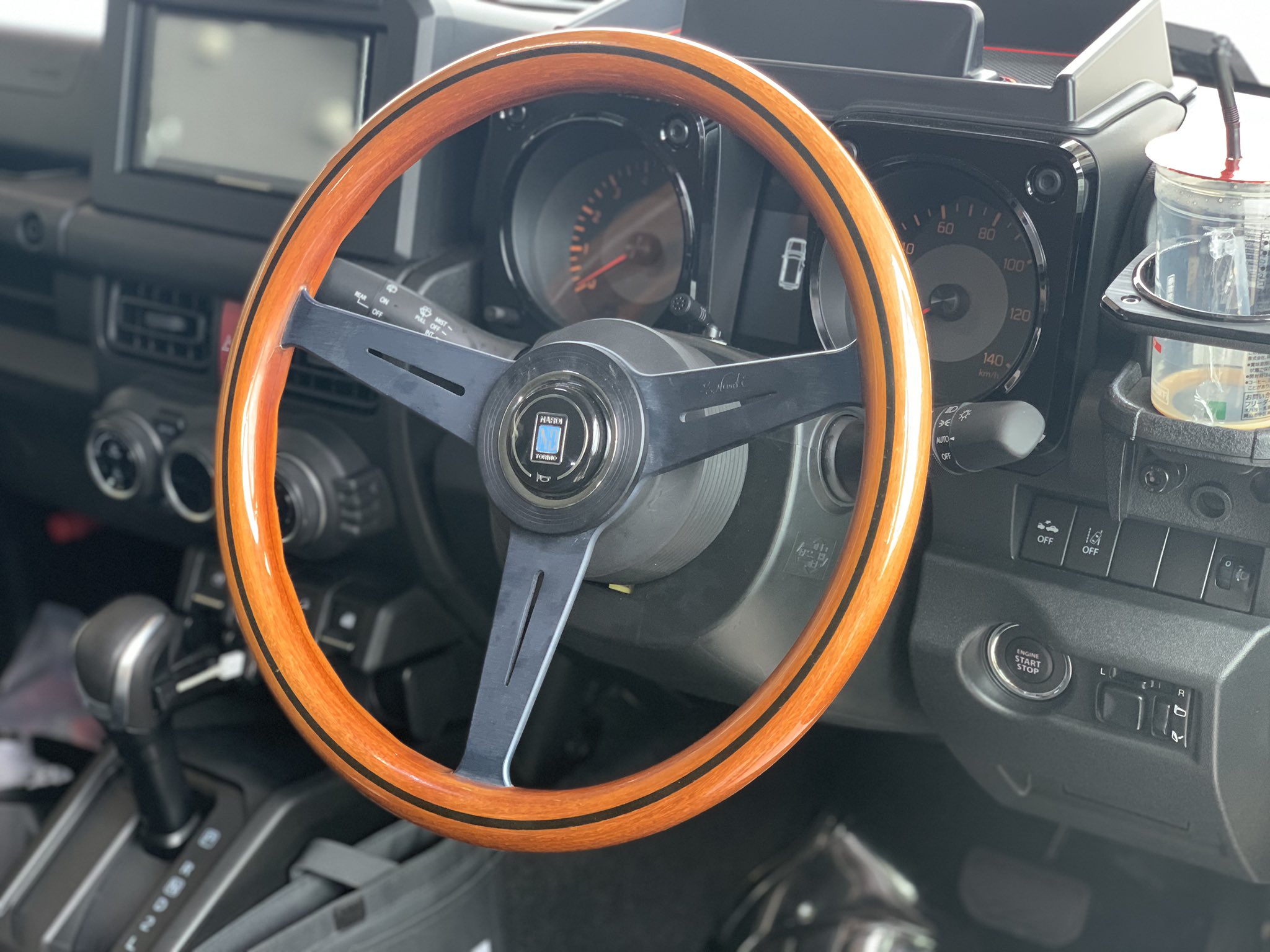 新型ジムニー JB64 JB74ボス付き ナルディ ウッドステアリング