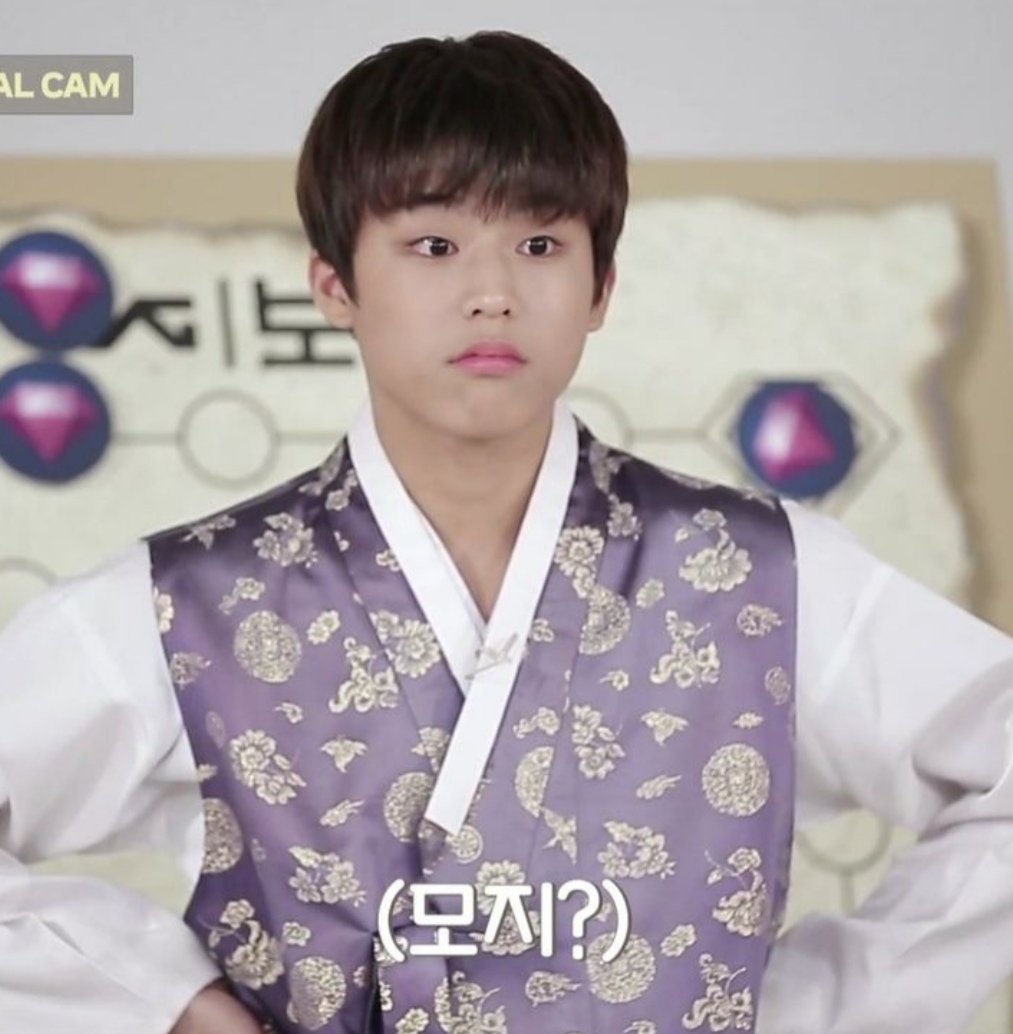 HJS_FAM's tweet photo. ANO LALABAS KA? BAWAL! 

#BBMAsChart4th @ygtreasuremaker #TREASURE #트레저 https://t.co/I7gXlsVKKD