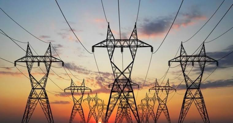 NigeriaStories's tweet photo. Electricity generation started in Nigeria in 1896 but the first electric utility company, known as the Nigerian Electricity Supply Company, was established in 1929.

Till date Nigeria doesn’t have steady electricity https://t.co/saqrGXdnFT