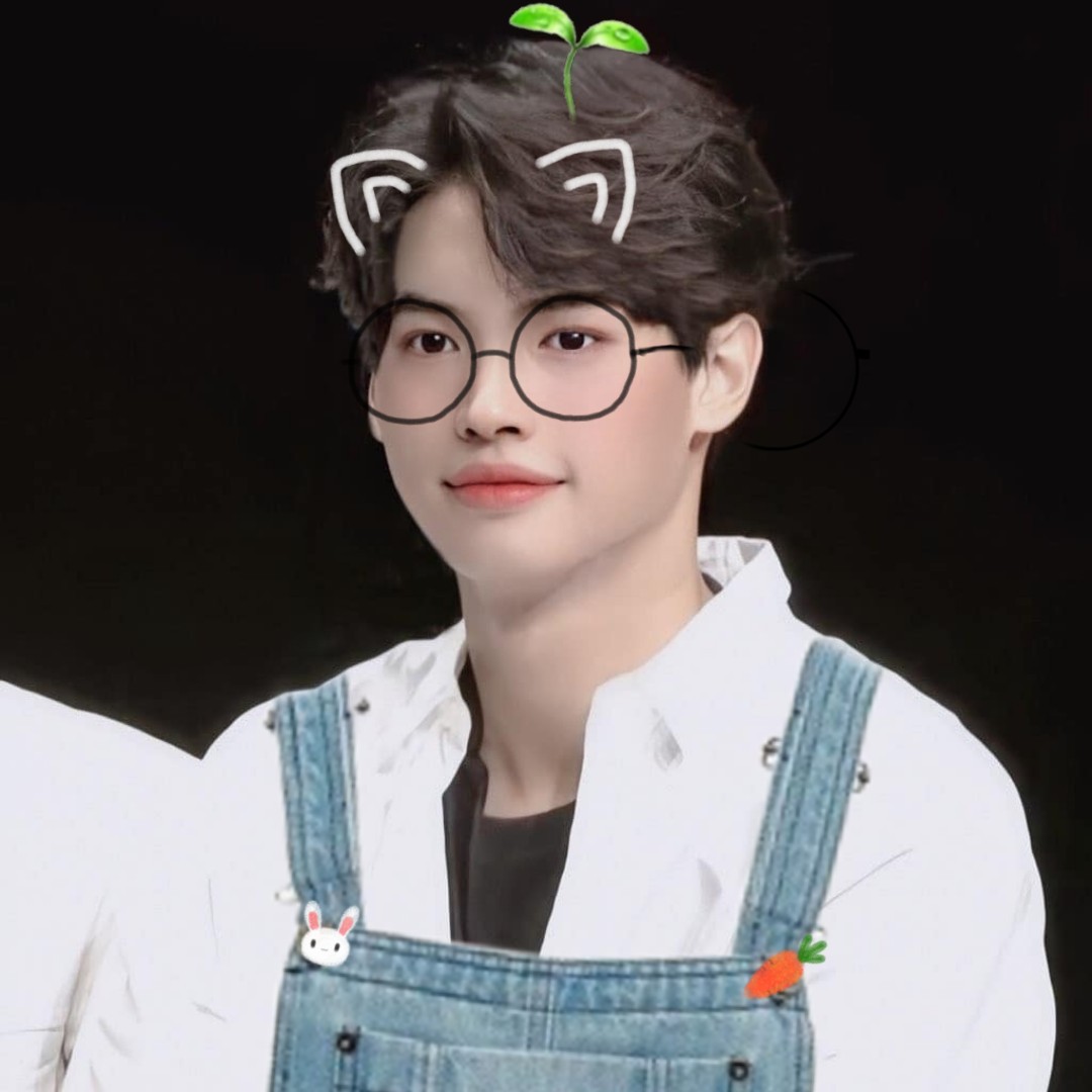 winbaby12's tweet photo. Winter frosting, autumn maltose, summer lotus seed soup, spring mung bean crisp, all sweet but your smile.#LoveWin3million https://t.co/9eCOqzlfUe