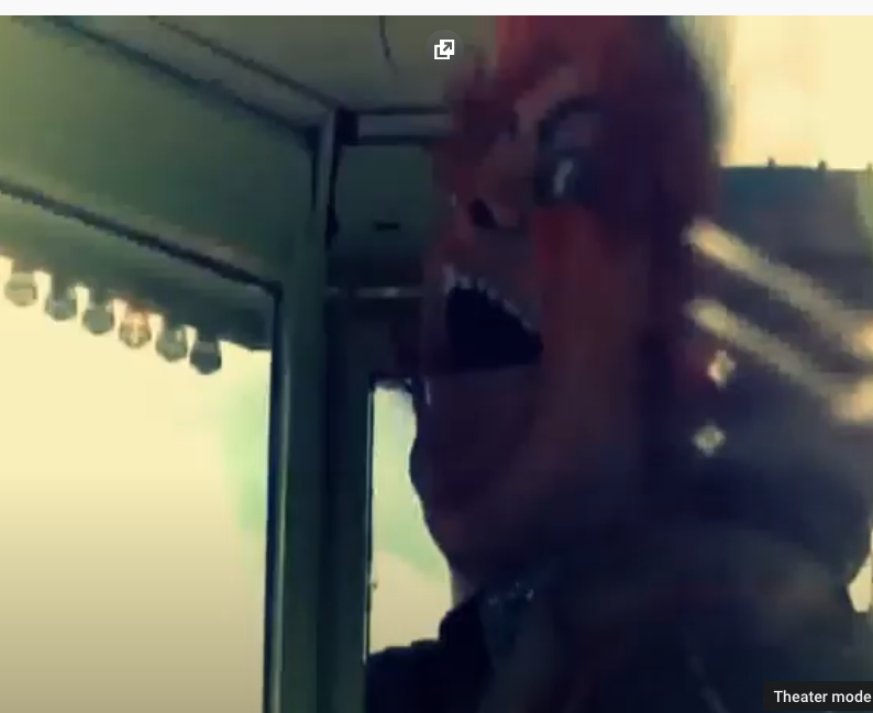 ExploreSF's tweet image. Here is a 1981 music video starring a male version of our own Laughing Sal from Musée Mécanique. Zoo Boutique - Love Like a Clown &amp;amp; Blackpool Pleasure Beach .. #LaughingSal #FishermansWharf #MuseeMecanique youtu.be/fBt_dmwPR-c via @YouTube