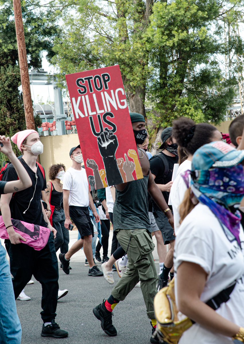 Nicole__Lemberg's tweet photo. Earlier today in #BeverlyHills #laprotest #LosAngelesProtest https://t.co/TBhtrLUVhb