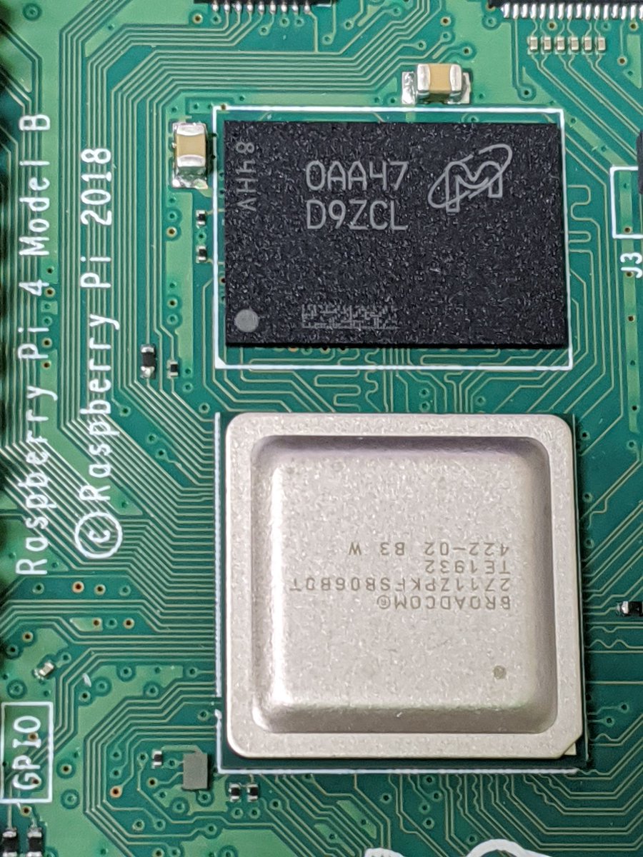 メモリ搭載量違いの Raspberry Pi 4 を外見でどう見分けるのか調べたら
