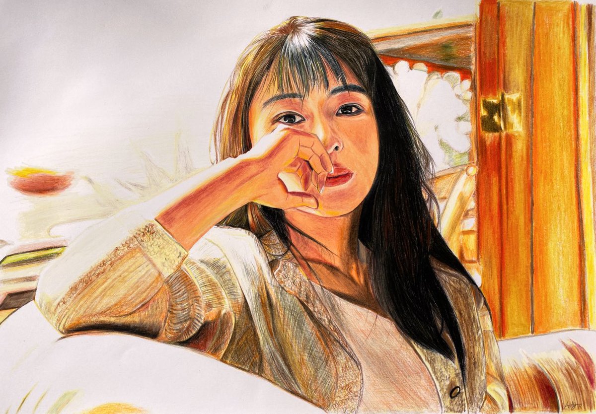 arty__ai's tweet photo. ZARDの坂井泉水さんを描きました！
初めてA3に描きました！とても大変だったけど一生懸命頑張れたので良かったです！！元気が凄く出る坂井さんの歌と一緒に描いた作品なのでたくさんの人に見ていただきたいです😊✨
#ZARD #坂井泉水 #色鉛筆画 #人物画 https://t.co/ZvdK7qfW3U