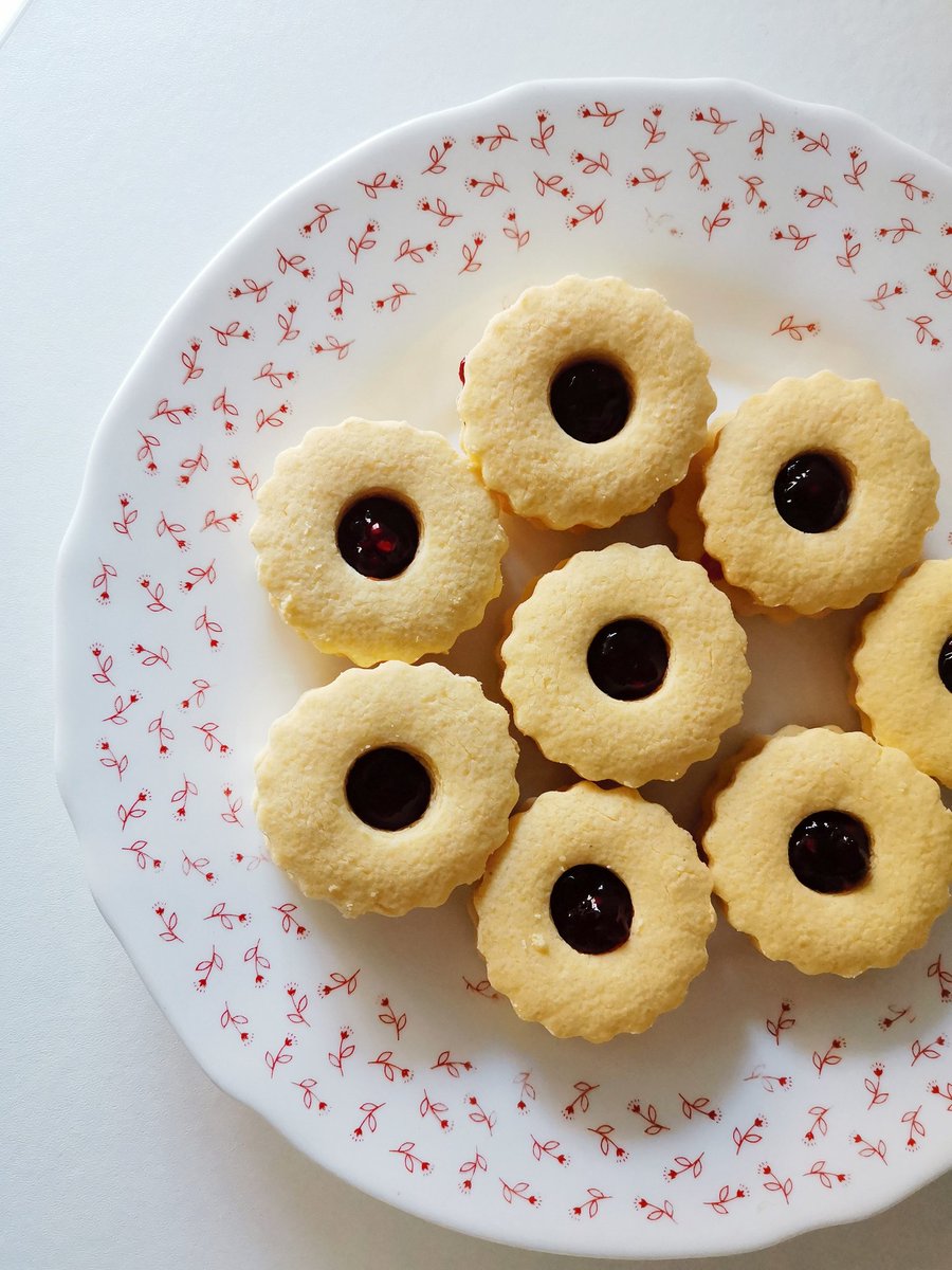 queicopostres's tweet photo. #glutenfree Shortbread 🌺 galletitas saladas al más puro estilo británico
#singluten #reposteriasingluten #movimientoceliaco #celiaquia https://t.co/pUDwTd6hTu