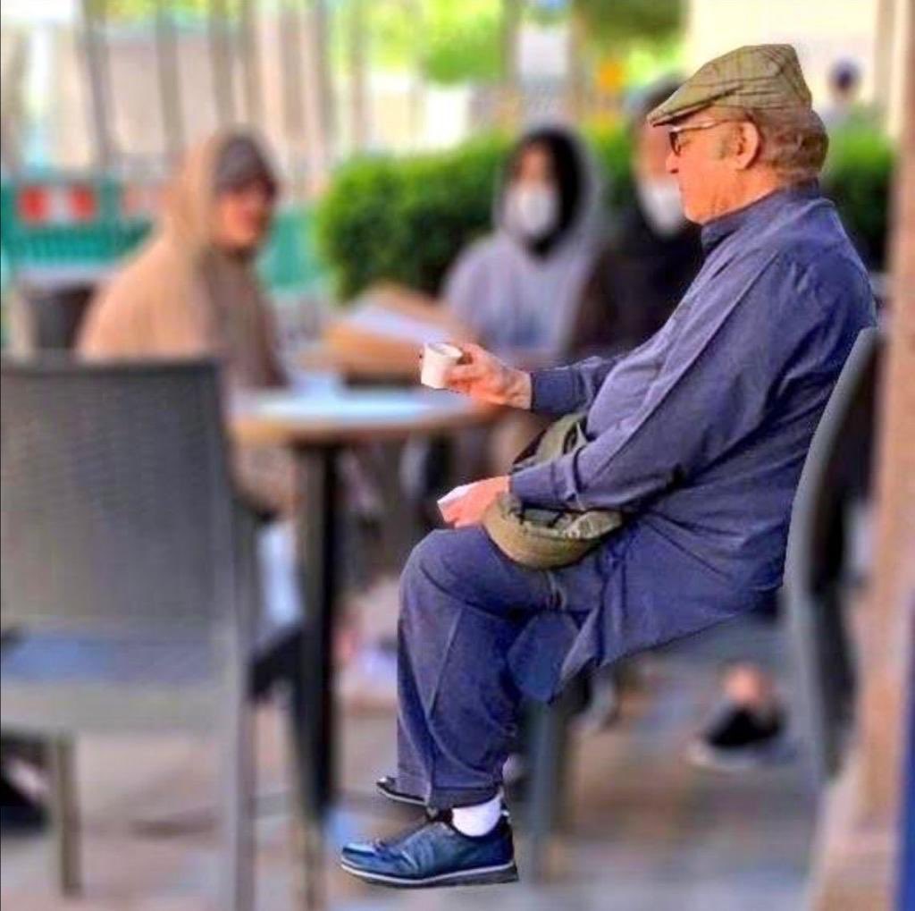 ammarmasood3's tweet photo. یہ چار تصویریں عبرت کا نشان بنانے کے لیئے جاری کی گئی تھیں 
اور یہی چار تصویریں جدوجہد کا نشان بن گئیں ہیں
یہی چار تصویریں جمہوریت دشمنوں کے خواب میں آئیں گی
یہی چار تصویریں “ووٹ کو عزت دو” کا نعرہ بن جائیں گی https://t.co/9uyJ2st2Kd