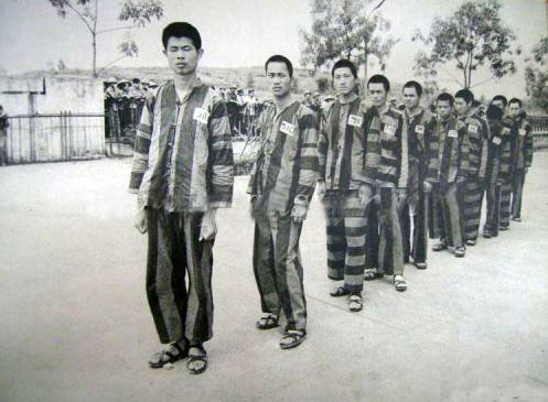 The PLA got free, new uniforms thanks to their Vietnamese hosts that year!