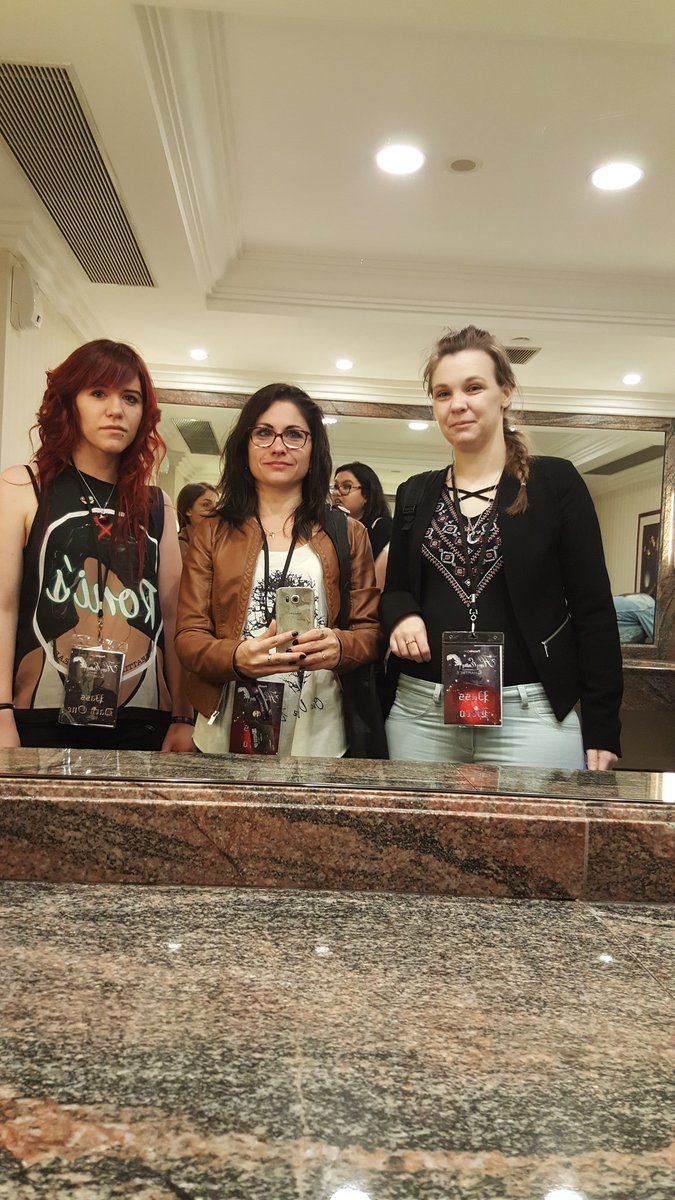 Mje_LK's tweet photo. #THEC2 #peoplecons #souvenir #entempsreel https://t.co/oRMRnvZVNc