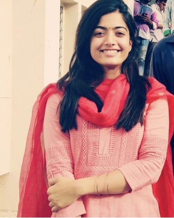 My goddess rashmikha  @iamRashmika It's the possibility of having a dream come true that makes life interesting. Your smile brightens the lives of all who see it, your smile is like the sun breaking through the clouds You are dazzling diamond  @iamRashmika  #RashmikaMandanna