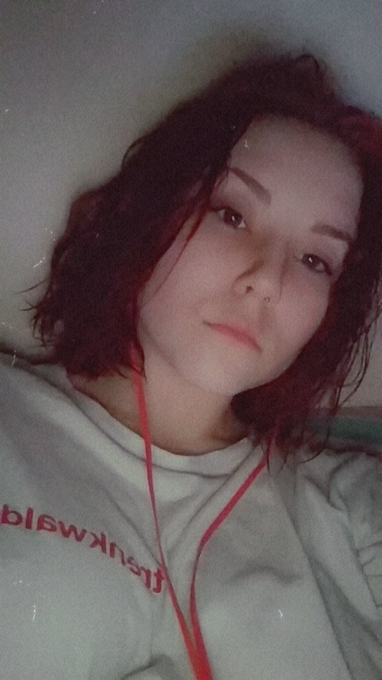 очень часто мне говорят, что я выгляжу на лет 20. 
почему? 
Я ДИТЯ, МАЛЕНЬКАЯ И НАГЛАЯ ПИСЬКА МАЛОЛЕТНЯЯ.