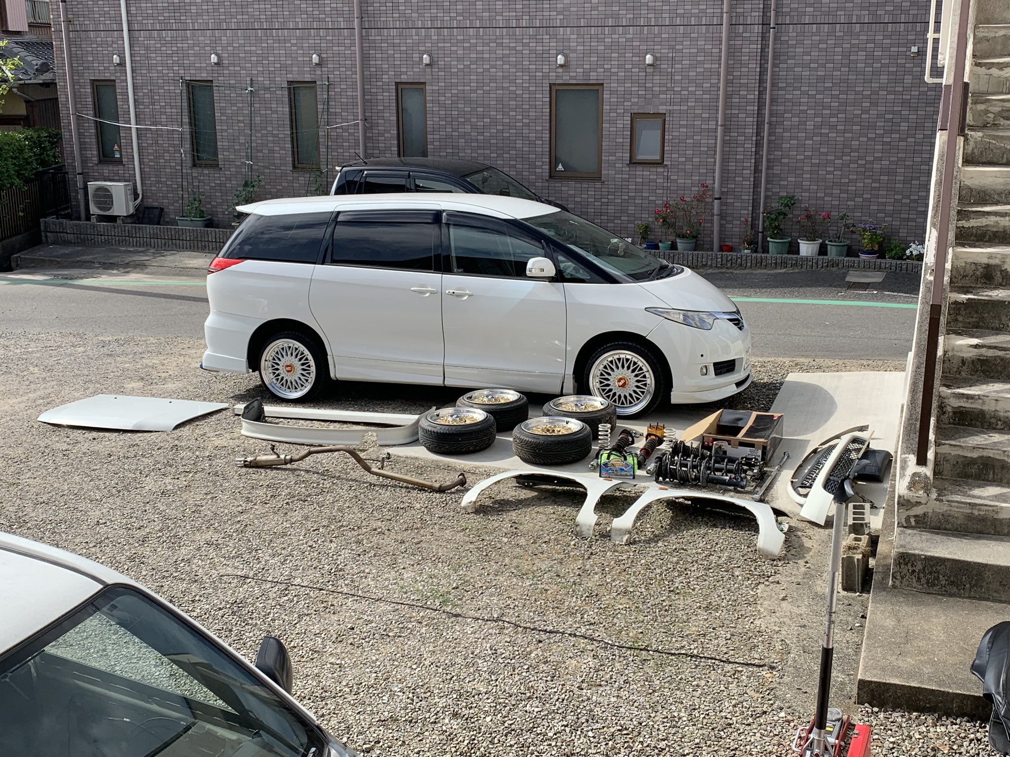 まろす プリティマ プロボックス解体の巻 ºwº 今までありがとうございました 快適通勤車両やった Oo の車高調流用したり パッソの車高調流用したり 色々と勉強になりました トンネルにでっかい岩さえなければ 今でも乗ってたはず 笑