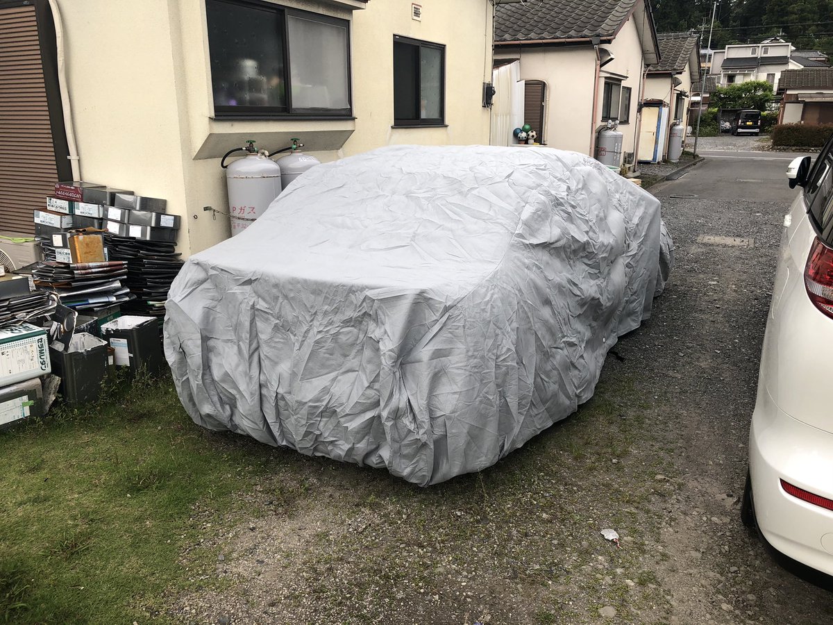 ゆーき Gskingz 風圧もろに受けますもんね 僕は近年の台風被害を鑑みて去年から台風の時は多少車高が低くても入れる有料 立体駐車場に避難させてます
