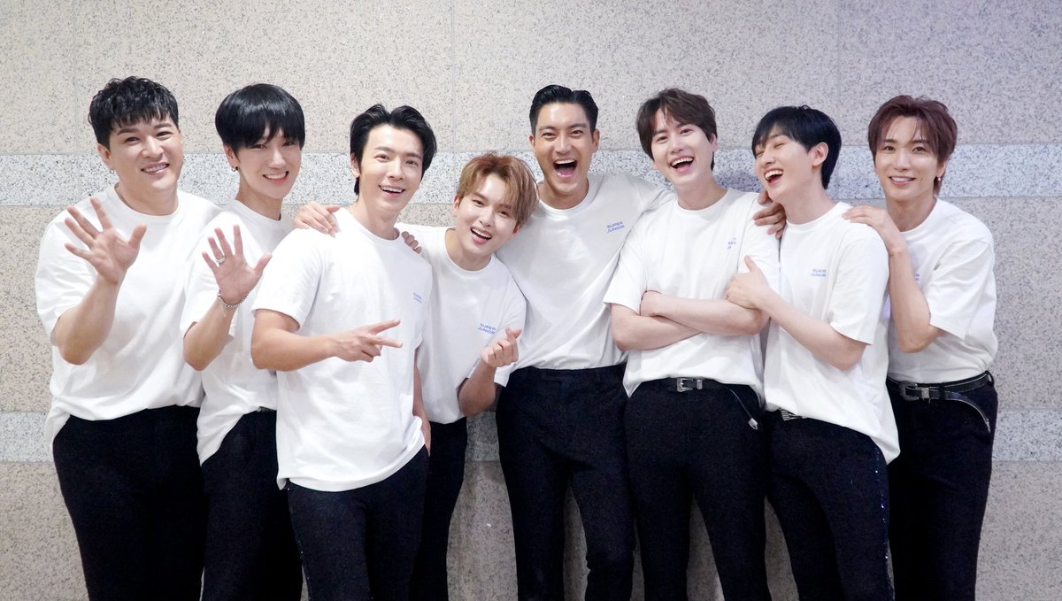 SMTOWNGLOBAL's tweet photo. 우리는 슈퍼주니어예요🖐
SUPER JUNIOR LIVE - Beyond The SUPER SHOW
함께 해 주신 여러분 감사합니다💙

#SUPERJUNIOR_BeyondLIVE #Beyond_The_SUPERSHOW
#슈퍼주니어 #SUPERJUNIOR @SJofficial #Beyond_LIVE #NAVER #VLIVE https://t.co/KQQjnriqBh