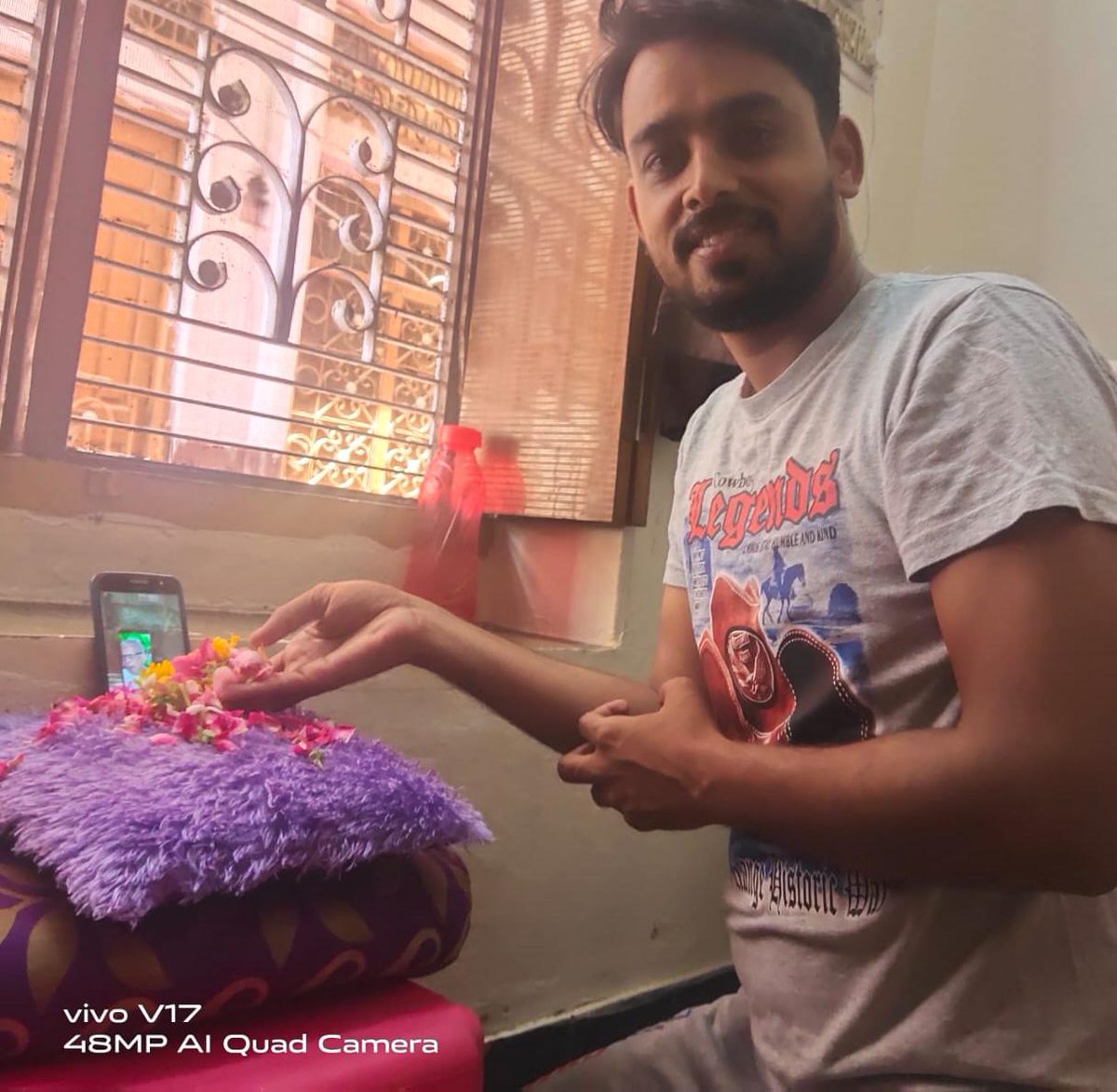 BJP4Rajasthan's tweet image. भाजयुमो उदयपुर देहात कार्यकर्ताओ ने अपने घरों से ही पूर्ण श्रद्धाभाव से श्रध्देय श्री भंवर लाल शर्मा जी को श्रद्धांजलि अर्पित की । #NamanBhanwarJi