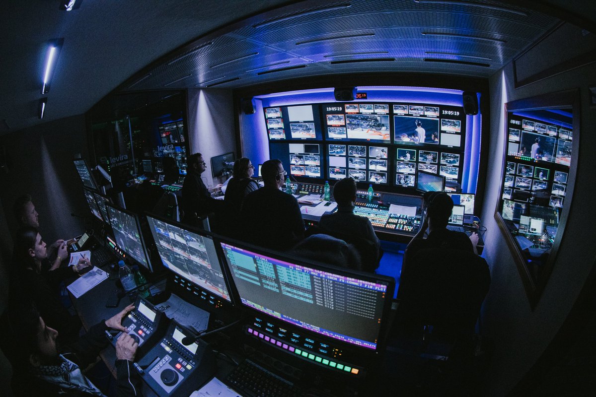 ristokalmre's tweet photo. 1-2-3-lift-off! 🚀💫 Thank You All for the very successful launch! Mission control is stoked. Behind the scenes of @SimpleSession 20! 📺📺📺📡🛰
#launchamerica #spacex #bmx #skateboarding #simplesession #simplesession20 #redbulltv #nasa @SpaceX @NASA https://t.co/sQuICUwiDN